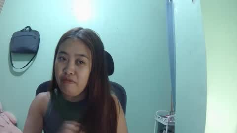 Snapshot of pinkish_shine chatting on 05/12/26, 02:47 Hi its me shine online show from 05/12/26, 02:47