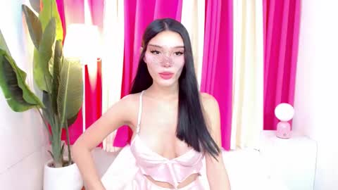 Snapshot of pinkishdoll chatting on 03/26/26, 08:53 Kyline online show from 03/26/26, 08:53