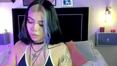 Snapshot of pinkk_demon chatting on 06/30/26, 01:23 PINKK online show from 06/30/26, 01:23