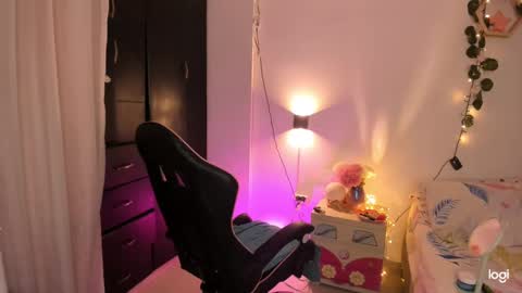 Sarah .. online show from 12/29/24, 03:44