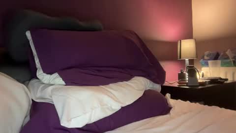 Snapshot of pinkrhino3 chatting on 01/11/26, 11:32 pinkrhino3 online show from 01/11/26, 11:32