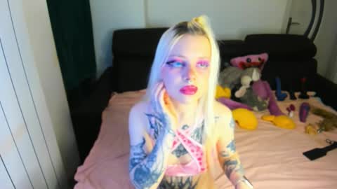 Helen Goat online show from 01/14/26, 06:57