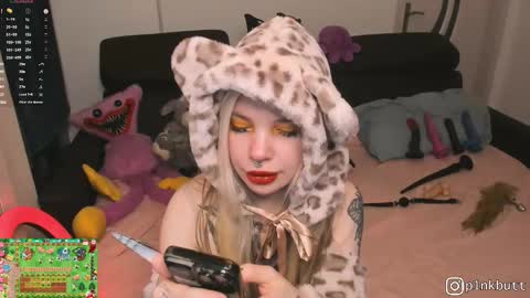 Snapshot of pinkslobber chatting on 03/19/26, 05:28 Helen Goat online show from 03/19/26, 05:28