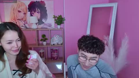 Snapshot of pinktwinss chatting on 03/31/26, 06:52 Li long hair and Rude short hair online show from 03/31/26, 06:52