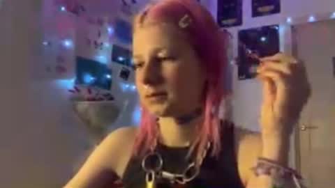 Sara online show from 09/18/25, 05:37