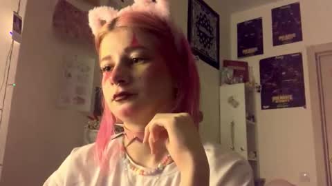 Sara online show from 09/22/25, 06:54