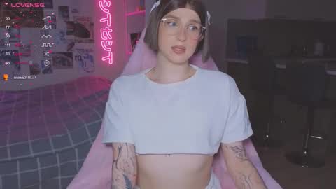 pinkvenom_ online show from 11/02/25, 01:24