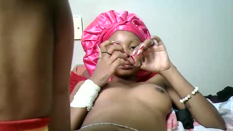 Snapshot of pinky_lov chatting on 03/11/25, 02:10 pinky_lov online show from 03/11/25, 02:10