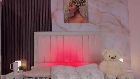 Peachy online show from 11/08/25, 03:39