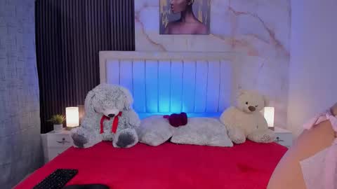 Peachy online show from 11/30/25, 04:05