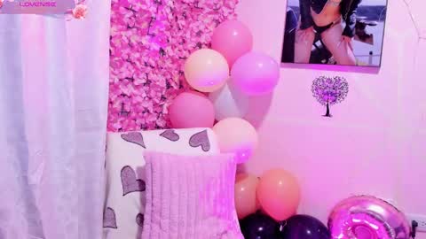 Snapshot of pinky_purr chatting on 10/08/25, 11:41 Pinky Purr online show from 10/08/25, 11:41