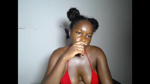 pinkykiki_247 online show from 11/25/25, 09:04