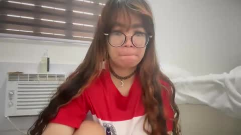 Snapshot of pinkyrosexx chatting on 03/28/26, 10:20 Rose online show from 03/28/26, 10:20