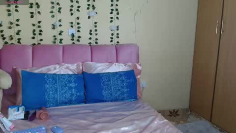 Snapshot of pinkysmiles chatting on 03/14/26, 01:55 Pinky online show from 03/14/26, 01:55