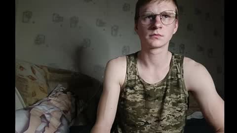 Snapshot of pinochetti chatting on 01/01/25, 09:20 Incubus online show from 01/01/25, 09:20