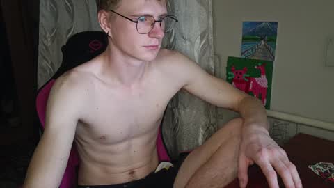 Snapshot of pinochetti chatting on 01/10/25, 10:04 Incubus online show from 01/10/25, 10:04