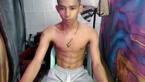 Snapshot of pinoy_oyd69 chatting on 07/12/26, 01:24 pinoy_oyd69 online show from 07/12/26, 01:24