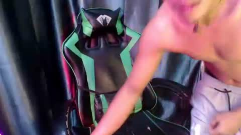 pinoy_shyboy69 online show from 05/11/26, 01:22