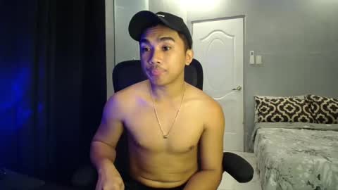 Snapshot of pinoyadriannexxx chatting on 09/24/25, 02:59 Adrianne online show from 09/24/25, 02:59