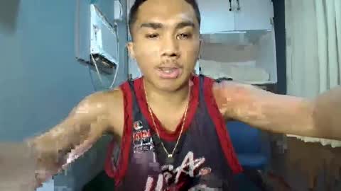 Snapshot of pinoyadriannexxx chatting on 11/14/25, 11:53 Adrianne online show from 11/14/25, 11:53