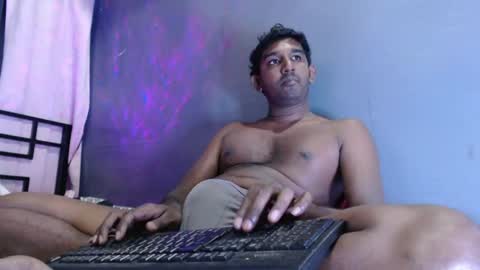 Snapshot of pinoybbc_xx chatting on 06/12/26, 10:25 rayvienn online show from 06/12/26, 10:25
