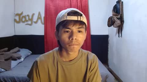 Snapshot of pinoymonstercock_xx chatting on 01/08/25, 09:42 WIN WIN JAY AR online show from 01/08/25, 09:42