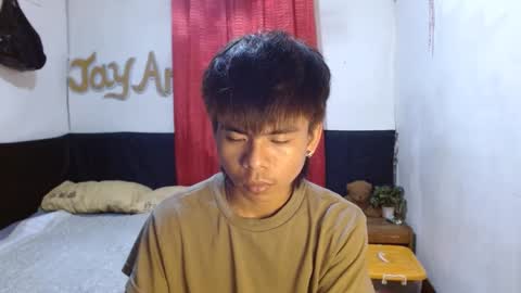 Snapshot of pinoymonstercock_xx chatting on 01/19/25, 04:01 WIN WIN JAY AR online show from 01/19/25, 04:01