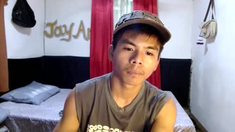 Snapshot of pinoymonstercock_xx chatting on 02/18/25, 08:05 WIN WIN JAY AR online show from 02/18/25, 08:05