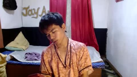 Snapshot of pinoymonstercock_xx chatting on 03/03/25, 11:33 WIN WIN JAY AR online show from 03/03/25, 11:33