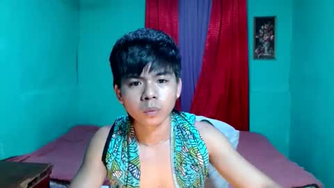 Snapshot of pinoymonstercock_xx chatting on 09/22/25, 07:54 WIN WIN JAY AR online show from 09/22/25, 07:54