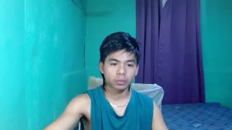 Snapshot of pinoymonstercock_xx chatting on 10/19/25, 04:46 WIN WIN JAY AR online show from 10/19/25, 04:46