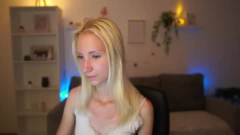 Piper Perri online show from 07/07/26, 06:45