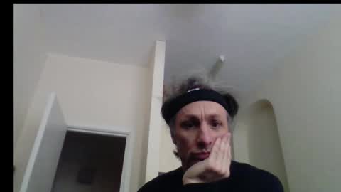 Snapshot of pipers1111 chatting on 10/12/25, 03:55 pipers1111 online show from 10/12/25, 03:55