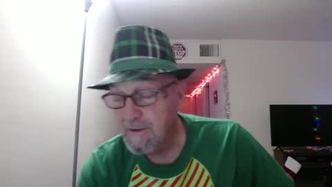Snapshot of pipewizard chatting on 12/11/24, 12:33 pipewizard online show from 12/11/24, 12:33