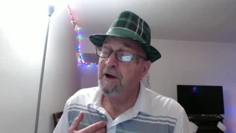 Snapshot of pipewizard chatting on 12/29/24, 12:20 pipewizard online show from 12/29/24, 12:20
