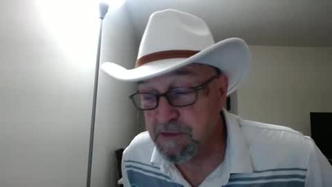 Snapshot of pipewizard chatting on 01/15/25, 11:40 pipewizard online show from 01/15/25, 11:40