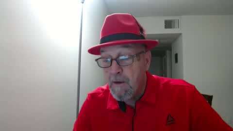Snapshot of pipewizard chatting on 01/21/25, 12:04 pipewizard online show from 01/21/25, 12:04