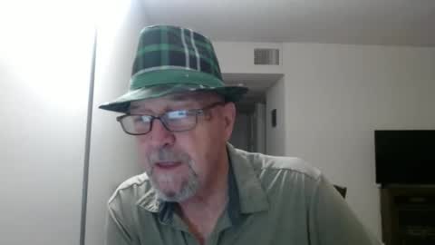 Snapshot of pipewizard chatting on 02/16/25, 11:37 pipewizard online show from 02/16/25, 11:37