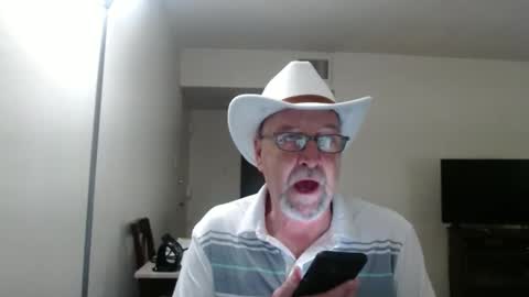 Snapshot of pipewizard chatting on 02/19/25, 11:25 pipewizard online show from 02/19/25, 11:25
