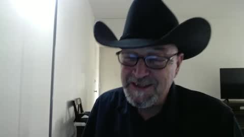 Snapshot of pipewizard chatting on 03/11/25, 10:42 pipewizard online show from 03/11/25, 10:42