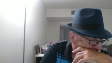 Snapshot of pipewizard chatting on 09/16/25, 10:55 pipewizard online show from 09/16/25, 10:55