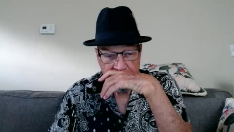 Snapshot of pipewizard chatting on 06/21/26, 10:45 pipewizard online show from 06/21/26, 10:45