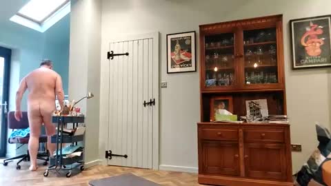 Snapshot of piphwyl chatting on 12/10/24, 02:17 piphwyl online show from 12/10/24, 02:17