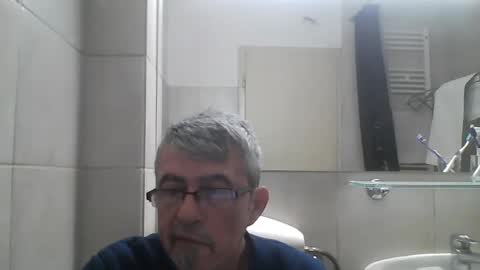 pipi2704 online show from 01/01/25, 04:50