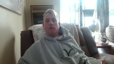 Snapshot of pirate334 chatting on 01/14/25, 05:45 pirate334 online show from 01/14/25, 05:45