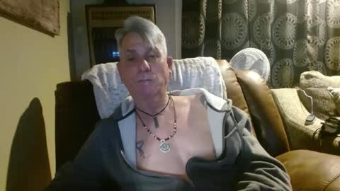 Snapshot of pirate334 chatting on 03/12/25, 03:57 pirate334 online show from 03/12/25, 03:57