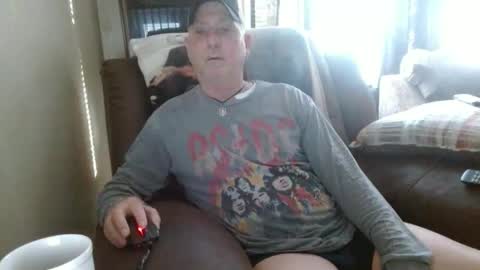 Snapshot of pirate334 chatting on 02/06/26, 10:13 pirate334 online show from 02/06/26, 10:13