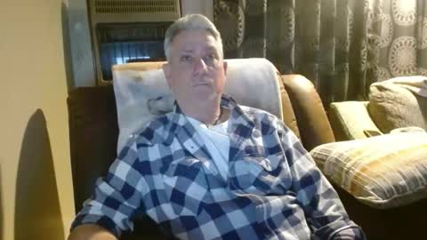 Snapshot of pirate334 chatting on 02/14/26, 05:37 pirate334 online show from 02/14/26, 05:37