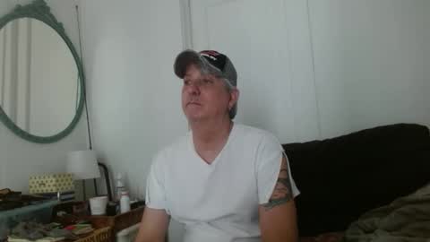 Snapshot of pirate334 chatting on 04/25/26, 06:38 pirate334 online show from 04/25/26, 06:38