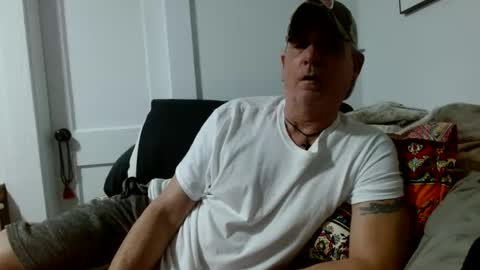 Snapshot of pirate334 chatting on 05/24/26, 01:32 pirate334 online show from 05/24/26, 01:32